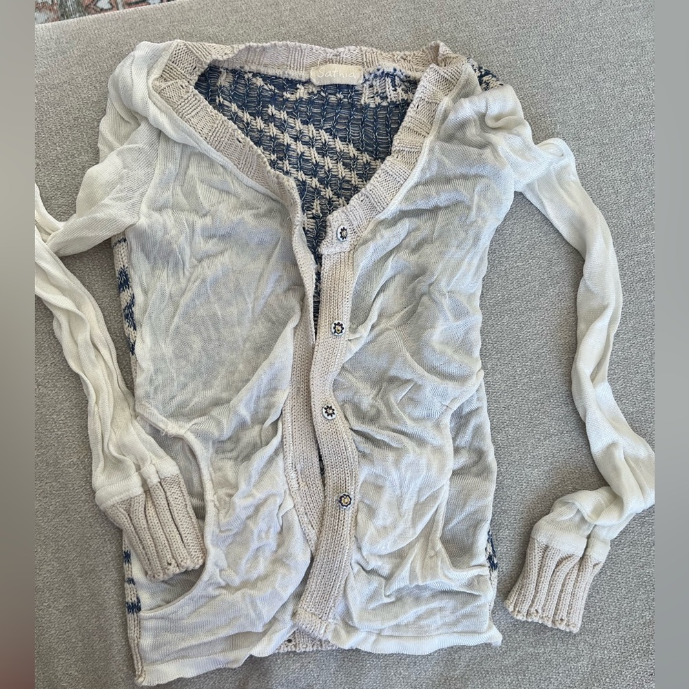 Blue and white sathia Italy sweater